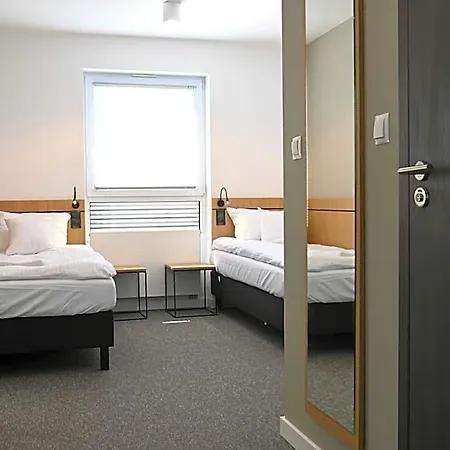 Hotel Parrot